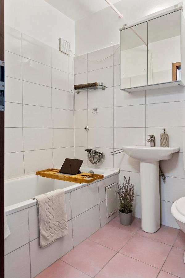 Welcoming Flat Iancului - Mega Mall National Arena Bucureşti Eksteriør bilde